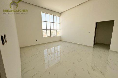 Vila v Al Qusaidat, Ras Al Khaimah, SAE 5 ložnice, 650.3 m² Č.: 588446 - fotografie 17