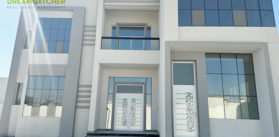 Vila v Al Qusaidat, Ras Al Khaimah, SAE 5 ložnice, 650.3 m² Č.: 588446