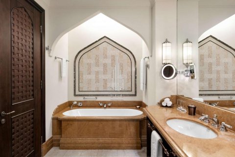 Apartment in Al Maqtaa, Abu Dhabi, UAE 2 bedrooms, 120.8 sq.m. № 577764 - photo 9