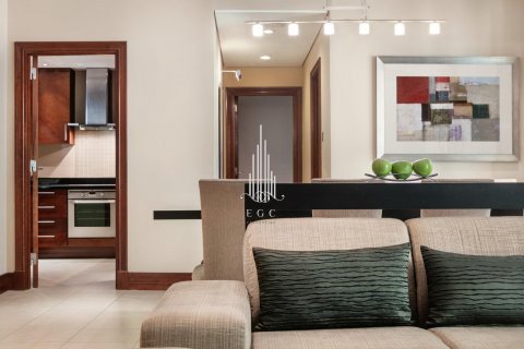 Apartment in Al Maqtaa, Abu Dhabi, UAE 4 bedrooms, 157.9 sq.m. № 577766 - photo 10