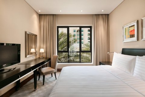 Apartment in Al Maqtaa, Abu Dhabi, UAE 4 bedrooms, 157.9 sq.m. № 577766 - photo 8