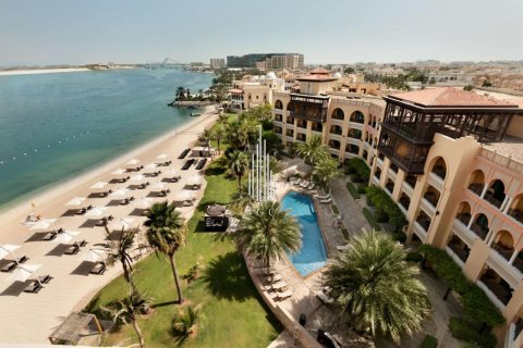 Apartment in Al Maqtaa, Abu Dhabi, UAE 4 bedrooms, 157.9 sq.m. № 577766 - photo 3