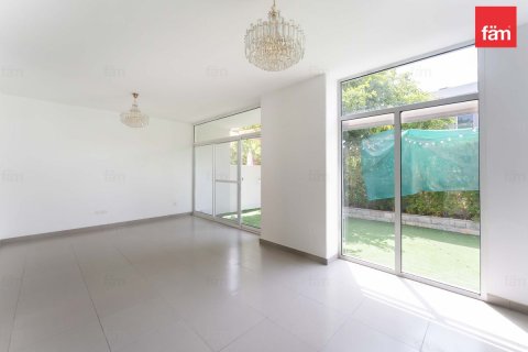 Řadový dům v Dubai, SAE 3 ložnice, 287.6 m² Č.: 591109 - fotografie 1