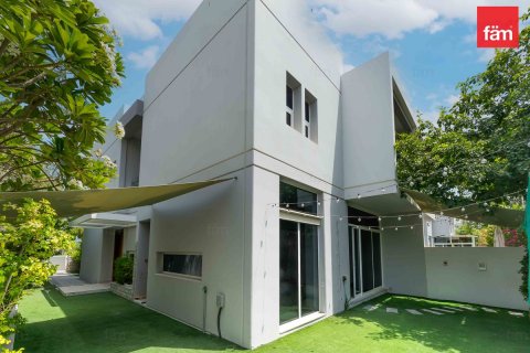 Řadový dům v Dubai, SAE 3 ložnice, 287.6 m² Č.: 591109 - fotografie 12