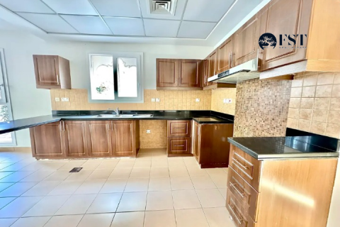 Villa in Dubai Silicon Oasis, UAE 5 bedrooms, 509.5 sq.m. № 577599 - photo 5