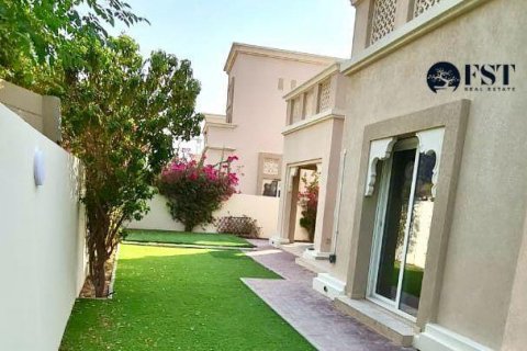 Villa in Dubai Silicon Oasis, UAE 5 bedrooms, 509.5 sq.m. № 577599 - photo 1