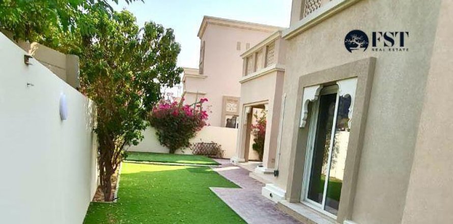 Villa in Dubai Silicon Oasis, UAE 5 bedrooms, 509.5 sq.m. № 577599
