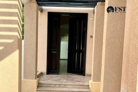 Villa in Dubai Silicon Oasis, UAE 5 bedrooms, 509.5 sq.m. № 577599 - photo 13