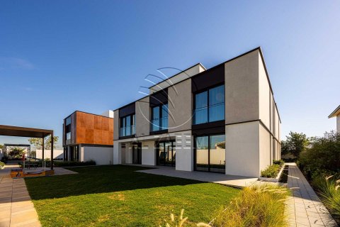 וילה למכירה ב Saadiyat Island, Abu Dhabi, איחוד האמירויות  6 חדרי שינה, 626 מ"ר, מספר 615821 - תמונה 1