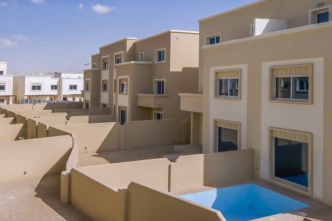 Desert Village asukohaga Al Reef, Abu Dhabi, AÜE Nr 198901