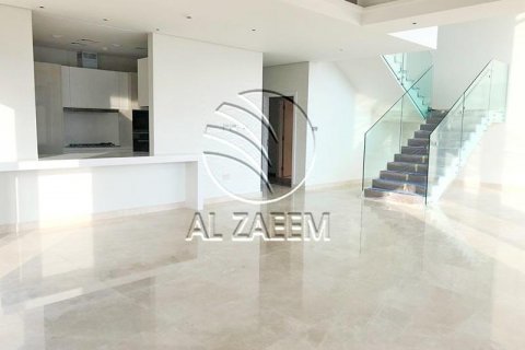 Rumah bandar di Saadiyat Island, Abu Dhabi, UAE 4 bilik tidur, 597 meter persegi № 615819 - foto 3