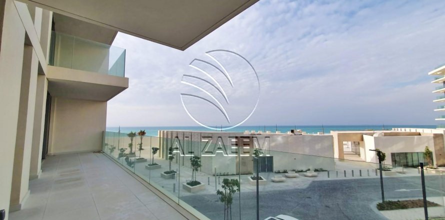 Apartment on the Saadiyat Island, Abu Dhabi, UAE 2 bedrooms, 193 sq.m. № 615818