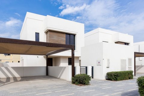 Pronë komerciale në Yas Island, Abu Dhabi, Emiratet e Bashkuara Arabe 3 dhoma gjumi, 356 m2. № 594272 - Foto 1