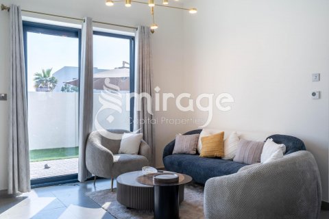 Maison de ville à louer à Yas Island, Abu Dhabi, EAU 2 chambres, 168.7 m2 № 550190 - photo 2