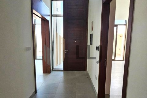 Vilë në Abu Dhabi, Emiratet e Bashkuara Arabe 4 dhoma gjumi, 460 m2. № 566453 - Foto 13