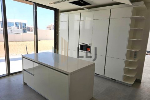 Vilë në Abu Dhabi, Emiratet e Bashkuara Arabe 4 dhoma gjumi, 460 m2. № 566453 - Foto 15