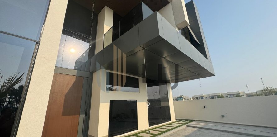 Vilë në Yas Island, Abu Dhabi, Emiratet e Bashkuara Arabe 5 dhoma gjumi, 510 m2. № 566454