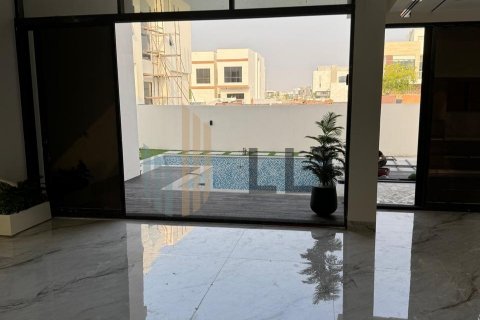 Vilë në Yas Island, Abu Dhabi, Emiratet e Bashkuara Arabe 5 dhoma gjumi, 510 m2. № 566454 - Foto 3