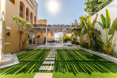 Vilë në Dubai Land, Emiratet e Bashkuara Arabe 3 dhoma gjumi, 538 m2. № 592938 - Foto 28
