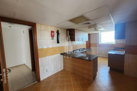 Üürile anda korter asukohaga Al Khalidiya, Abu Dhabi, AÜE: 2 magamistoaga, 102 m² Nr 572789 - pilt 6