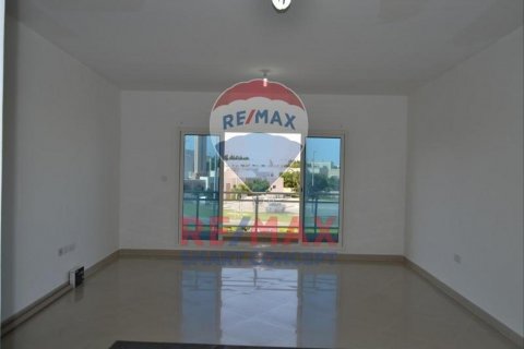 Byt v Al Reef, Abu Dhabi, SAE 2 ložnice, 104.8 m² Č.: 580393 - fotografie 1