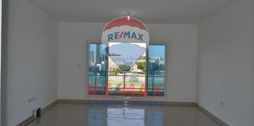 Byt v Al Reef, Abu Dhabi, SAE 2 ložnice, 104.8 m² Č.: 580393