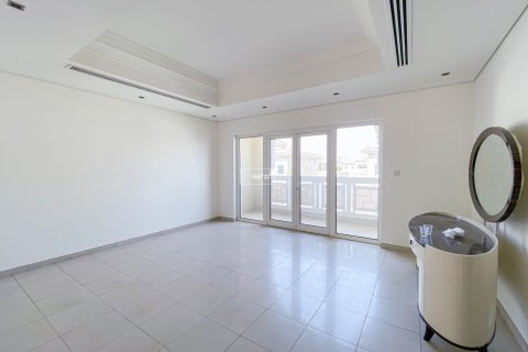 Villa te huur in Al Furjan, Dubai, VAE 4 slaapkamers, 600 vr.m., nr 625139 - foto 15