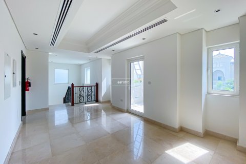 Villa te huur in Al Furjan, Dubai, VAE 4 slaapkamers, 600 vr.m., nr 625139 - foto 13