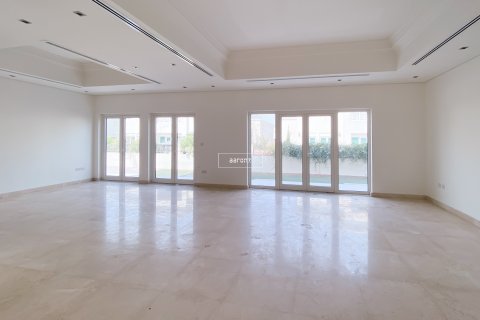 Villa te huur in Al Furjan, Dubai, VAE 4 slaapkamers, 600 vr.m., nr 625139 - foto 4