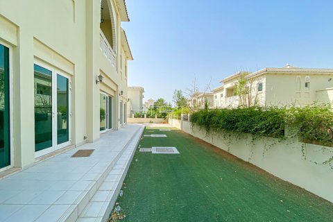 Villa te huur in Al Furjan, Dubai, VAE 4 slaapkamers, 600 vr.m., nr 625139 - foto 24