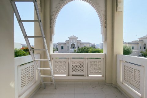 Villa te huur in Al Furjan, Dubai, VAE 4 slaapkamers, 600 vr.m., nr 625139 - foto 22