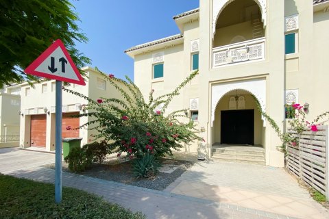 Villa te huur in Al Furjan, Dubai, VAE 4 slaapkamers, 600 vr.m., nr 625139 - foto 26
