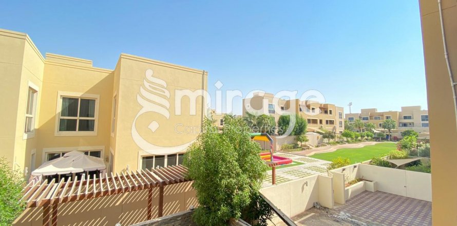 Villetta a schiera a Al Raha Gardens, Abu Dhabi, EAU 4 camere da letto, 239.4 mq. № 597359