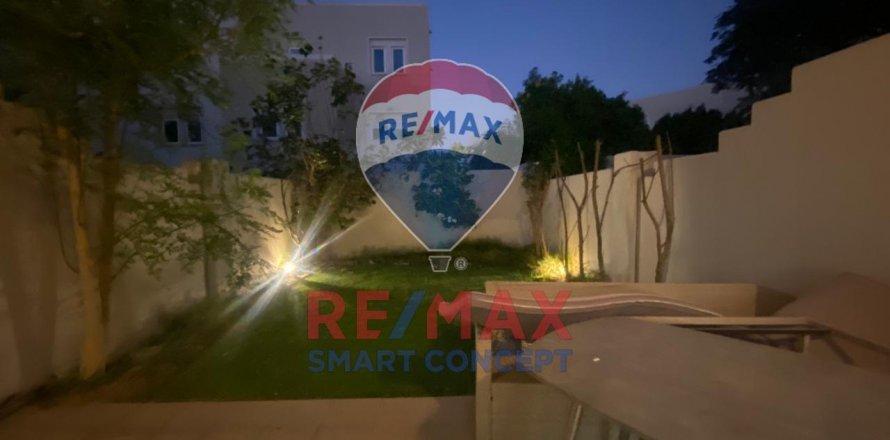 Villa in Al Reef, Abu Dhabi, UAE 2 bedrooms, 169.8 sq.m. № 567194