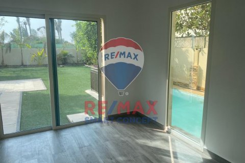 Vilë në Al Reef, Abu Dhabi, Emiratet e Bashkuara Arabe 5 dhoma gjumi, 273.4 m2. № 567193 - Foto 6