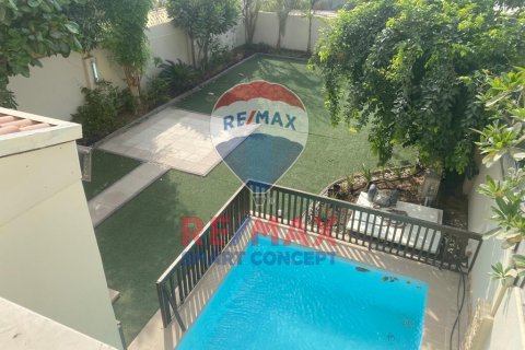 Vilë në Al Reef, Abu Dhabi, Emiratet e Bashkuara Arabe 5 dhoma gjumi, 273.4 m2. № 567193 - Foto 21