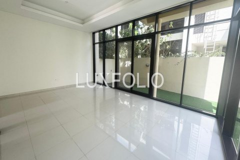 Vilë në DAMAC Hills (Akoya by DAMAC), Dubai, Emiratet e Bashkuara Arabe 3 dhoma gjumi, 253 m2. № 628210 - Foto 4