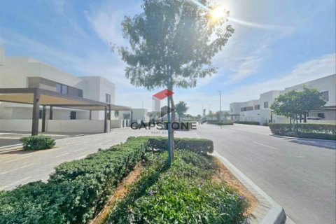 Vila na Yas Island, Abu Dhabi, UAE 5 spavaćih soba, 384 m2 Br. 604586 - fotografija 4