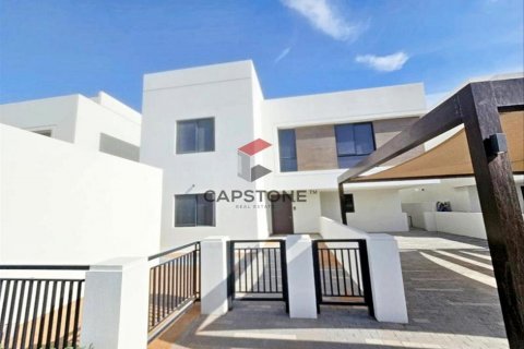 Vila na Yas Island, Abu Dhabi, UAE 5 spavaćih soba, 384 m2 Br. 604586 - fotografija 1