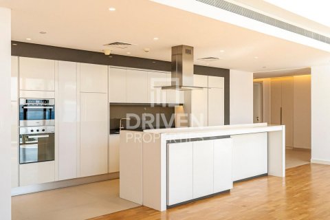 Townhouse in Bluewaters, Dubai, UAE 4 bedrooms, 640 sq.m. № 601833 - photo 5