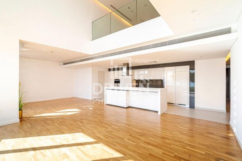 Townhouse in Bluewaters, Dubai, UAE 4 bedrooms, 640 sq.m. № 601833 - photo 2
