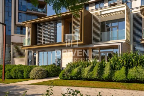 Townhouse in Bluewaters, Dubai, UAE 4 bedrooms, 640 sq.m. № 601833 - photo 15