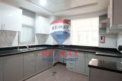 Townhouse in Al Ghadeer, Abu Dhabi, UAE 3 bedrooms, 307.2 sq.m. № 573014 - photo 15