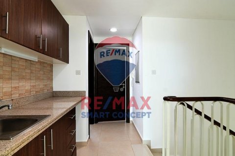 Řadový dům v Al Ghadeer, Abu Dhabi, SAE 3 ložnice, 321 m² Č.: 573013 - fotografie 18