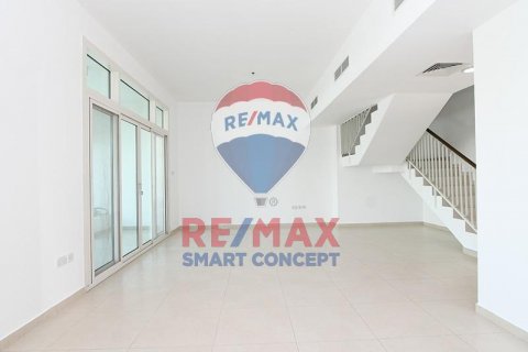 Řadový dům v Al Ghadeer, Abu Dhabi, SAE 3 ložnice, 321 m² Č.: 573013 - fotografie 2