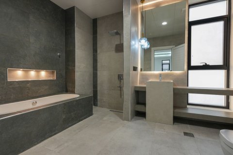 Commercial property in Al Shamkha, Abu Dhabi, UAE 5 bedrooms, 510 sq.m. № 593918 - photo 11