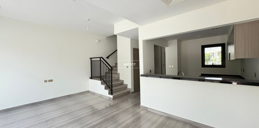 Townhouse in Dubai, UAE 3 bedrooms, 150.3 sq.m. № 628798