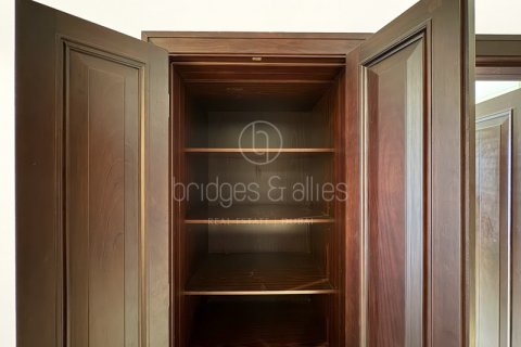 Apartmen di Old Town, Dubai, UAE 2 bilik tidur, 112.4 meter persegi № 629745 - foto 14