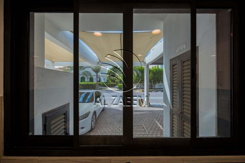 Māja Al Salam Street, Abu Dhabijā, AAE 5 istabas, 244 m2 Nr. 616051 - attēls 5