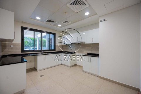 Māja Al Salam Street, Abu Dhabijā, AAE 5 istabas, 244 m2 Nr. 616051 - attēls 6